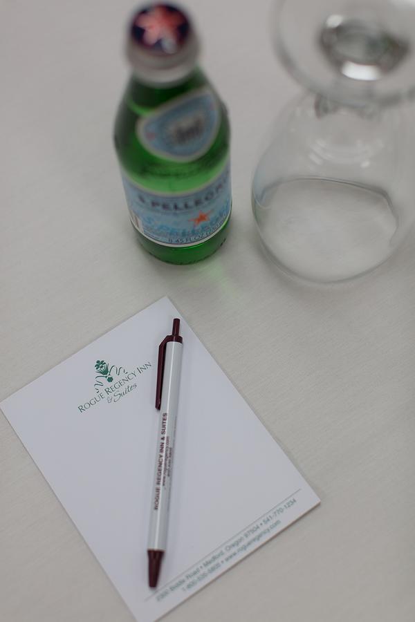 丽晶套房酒店 梅德福 外观 照片